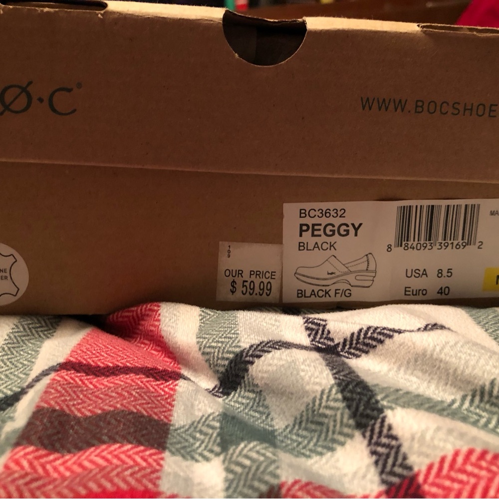 NWB b.o.c Peggy clogs